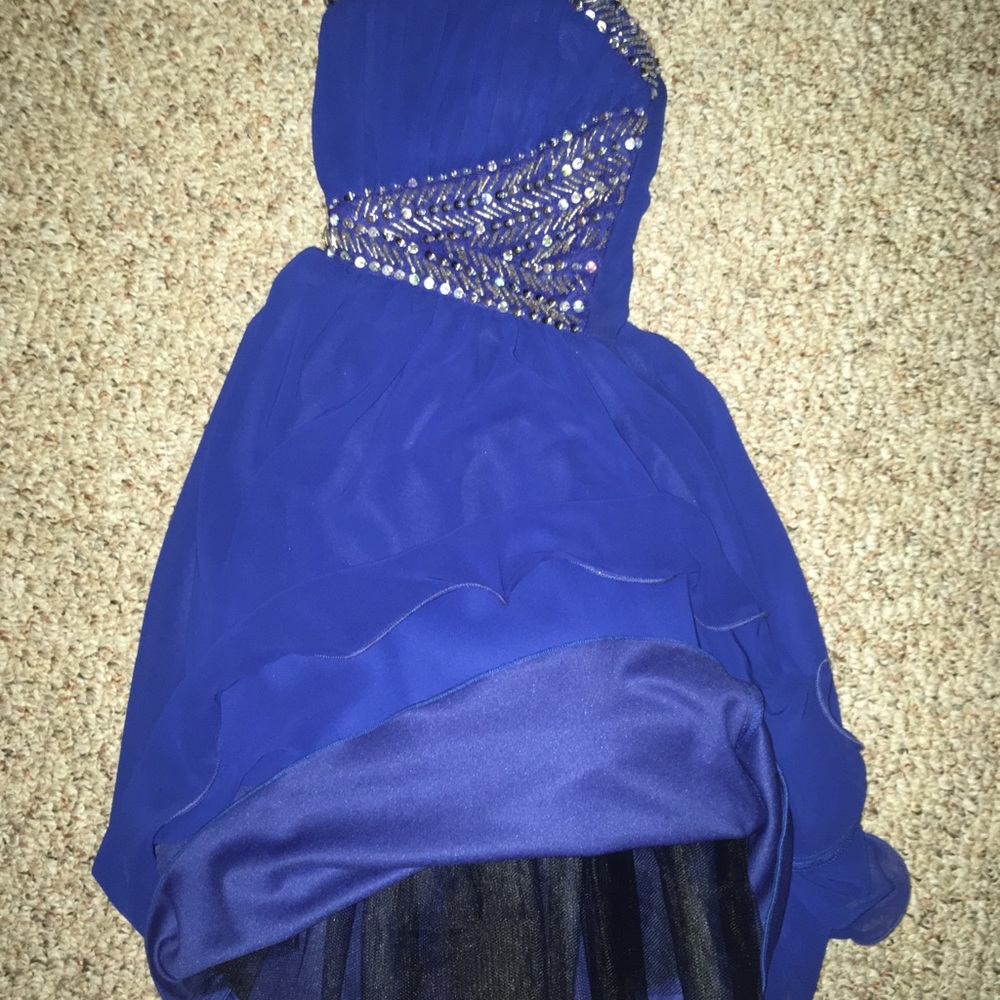 Formal dress, 5, $25